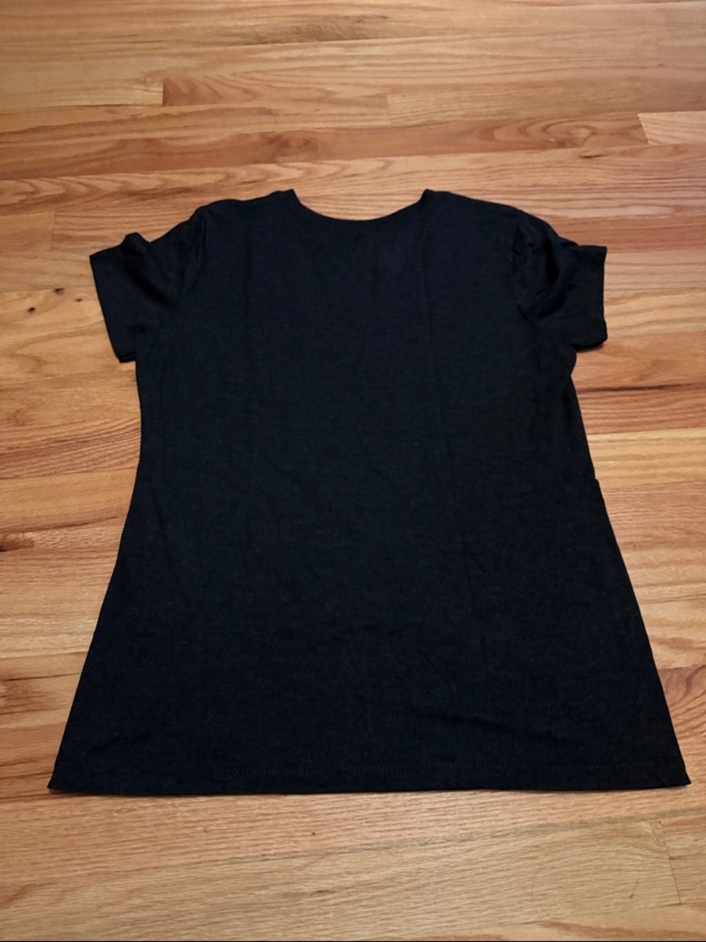 Women’s Size XL Graphic Tee Duo - Picture 5 of 7